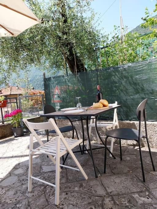 Ferienwohnung Casa Elly Riva di Solto Exterior foto